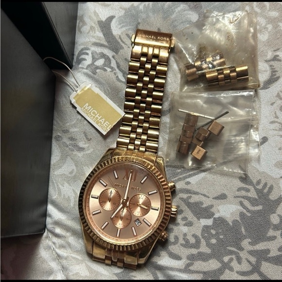 New Micheal kors unisex rose gold watch mk - Picture 5 of 7